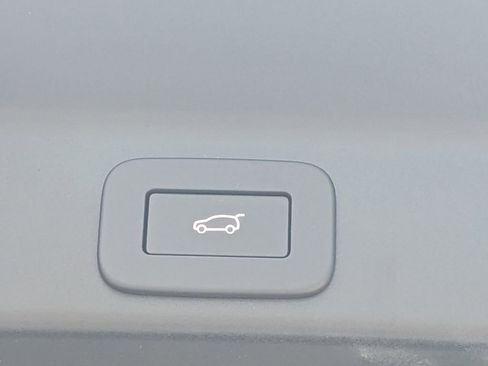 New 2026 Jaguar F-PACE R-Dynamic S image 13