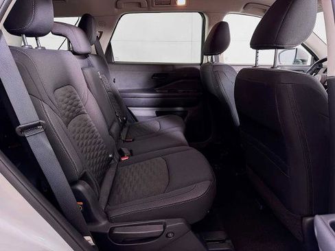 Certified 2024 Nissan Pathfinder SV image 25