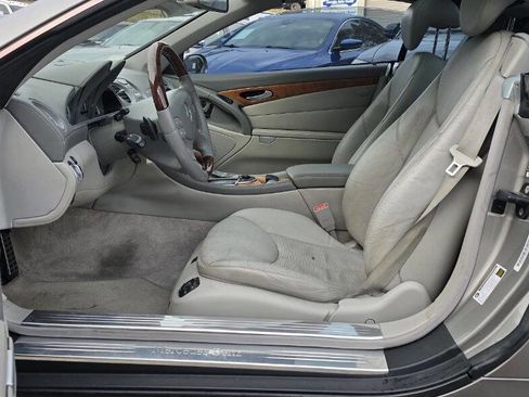Used 2007 Mercedes-Benz SL 550 w/ AMG Sport Pkg image 15