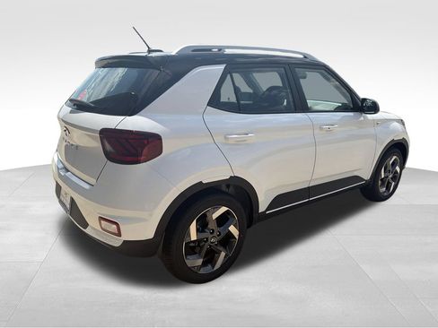 New 2026 Hyundai Venue SEL FWD image 7