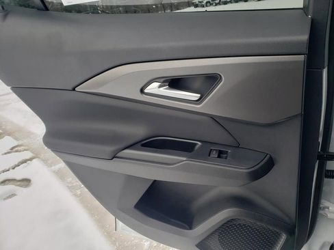 New 2026 Chevrolet Equinox EV LT FWD image 15