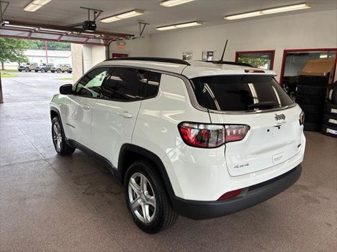 Certified 2023 Jeep Compass Latitude AWD/4WD image 12