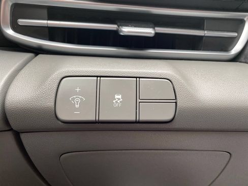 Used 2024 Hyundai Elantra SEL FWD image 23
