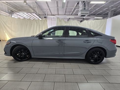 Used 2023 Honda Civic Sport image 12