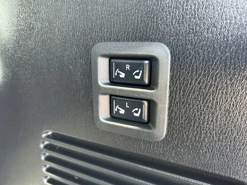 Used 2023 Nissan Armada Platinum w/ Captain's Chairs Package AWD/4WD image 54