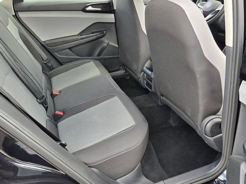 Certified 2024 Volkswagen Taos S FWD image 12