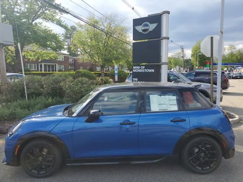 New 2026 MINI Cooper S FWD image 2