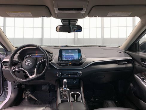 Used 2023 Nissan Altima 2.5 SR image 12