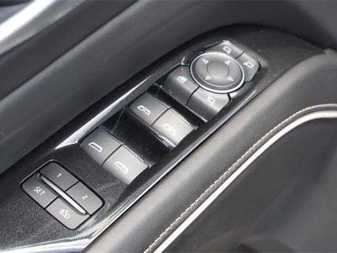 Used 2024 Cadillac Escalade ESV Premium Luxury Platinum image 22