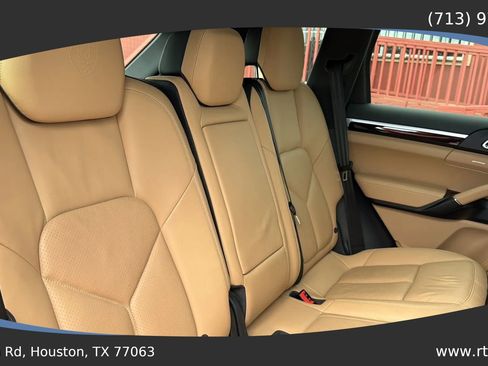 Used 2014 Porsche Cayenne image 34