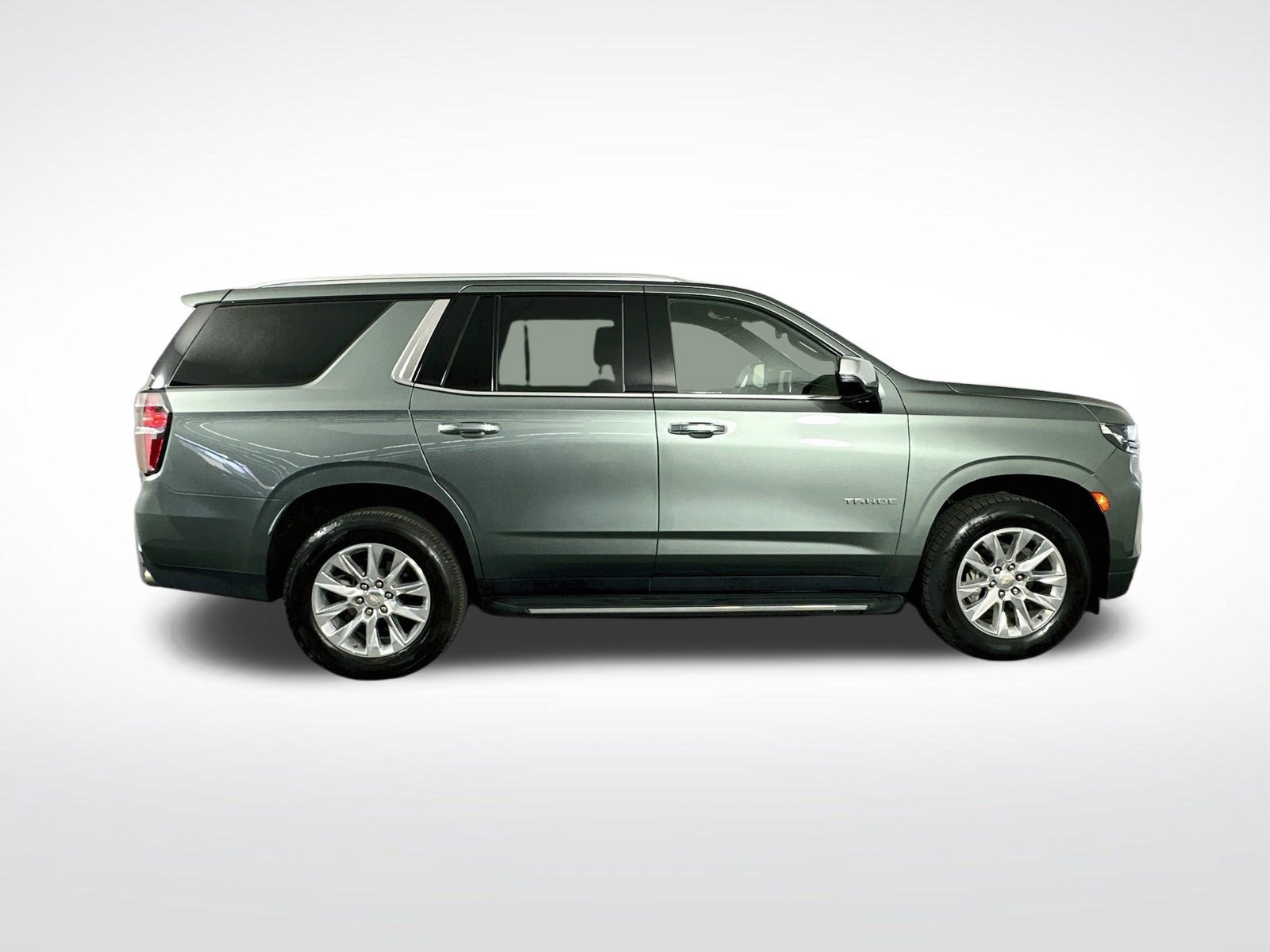 Used 2024 Chevrolet Tahoe Premier AWD/4WD image 9