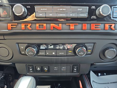 Used 2025 Nissan Frontier Pro-X w/ Pro Convenience Package image 23