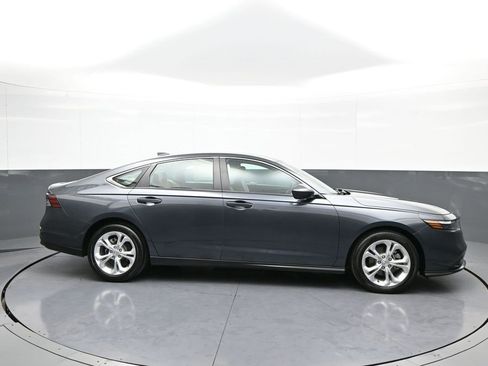 Certified 2023 Honda Accord LX image 5