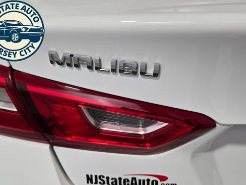 Used 2023 Chevrolet Malibu LT FWD image 30