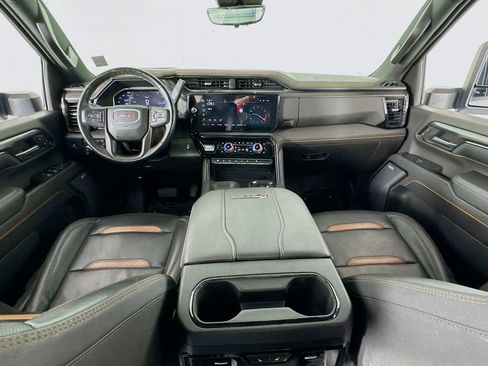 Used 2024 GMC Sierra 3500 AT4 w/ Technology Package image 31