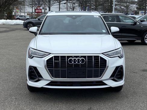 Certified 2025 Audi Q3 2.0T Premium w/ Convenience Package image 2