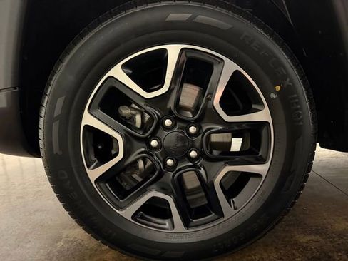 Used 2019 Jeep Compass Trailhawk AWD/4WD image 10