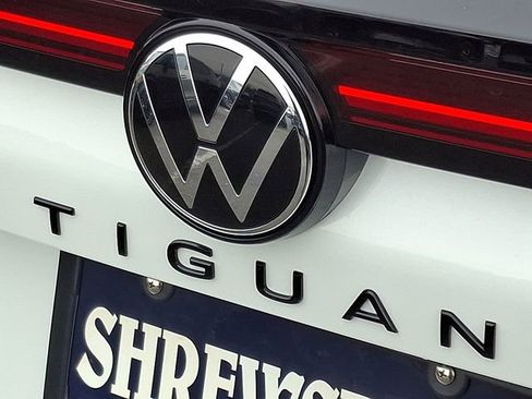 New 2026 Volkswagen Tiguan SE R-Line image 12