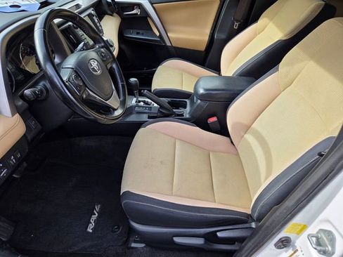 Used 2016 Toyota RAV4 XLE FWD image 8