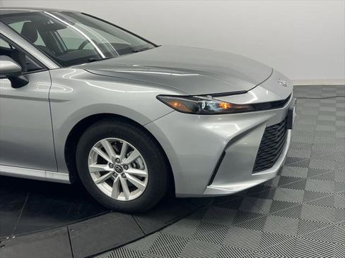 Certified 2025 Toyota Camry LE image 6