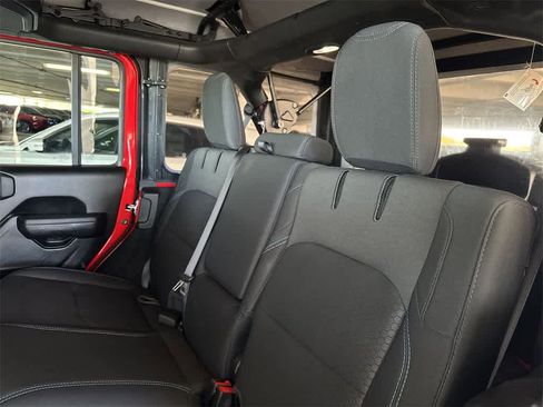 Used 2022 Jeep Wrangler Unlimited Rubicon 4xe image 22