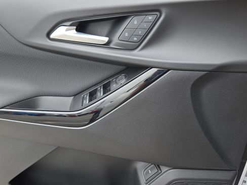 Used 2025 Chevrolet Equinox RS w/ Convenience Package III image 32