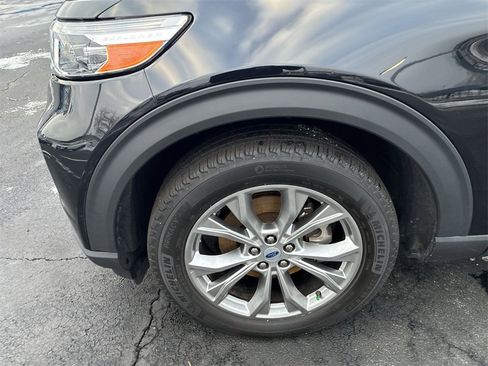 Used 2023 Ford Explorer XLT w/ Equipment Group 202A image 10