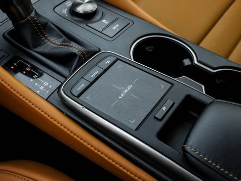 Used 2020 Lexus RC 350 w/ Premium Package RWD image 26