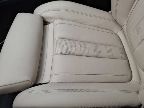 Used 2022 BMW X7 xDrive40i w/ Premium Package AWD/4WD image 24