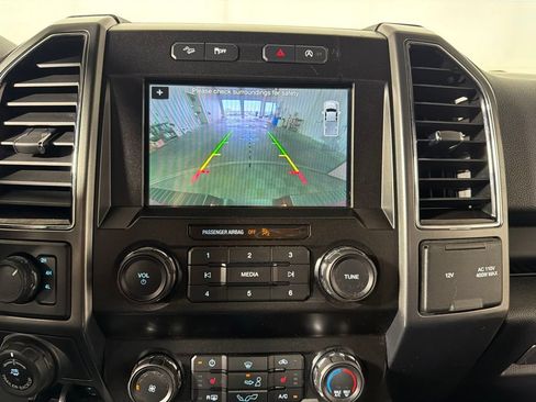 Used 2019 Ford F150 XLT w/ Equipment Group 302A Luxury AWD/4WD image 17