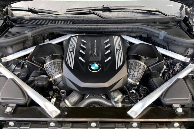 Used 2021 BMW X6 M50i w/ Premium Package AWD/4WD image 10