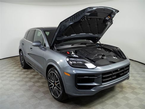 New 2026 Porsche Cayenne AWD/4WD image 34