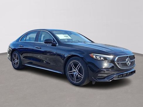 Used 2026 Mercedes-Benz E 350 4MATIC Sedan image 3
