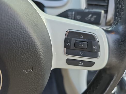 Used 2019 Volkswagen Beetle 2.0T S image 17