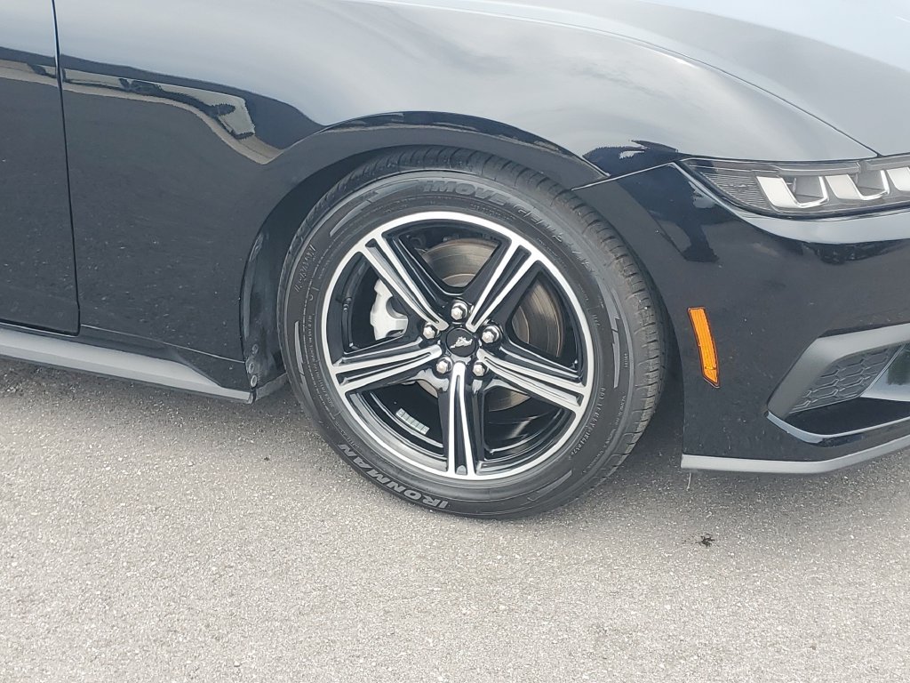 Used 2024 Ford Mustang Premium RWD image 9