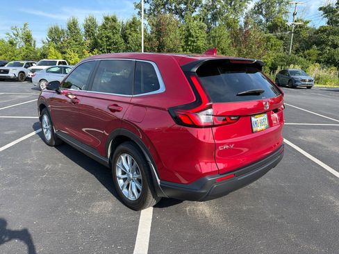 Used 2025 Honda CR-V EX image 4