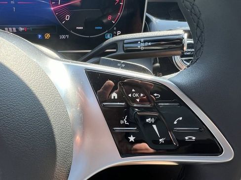 Used 2024 Mercedes-Benz GLC 300 4MATIC image 21