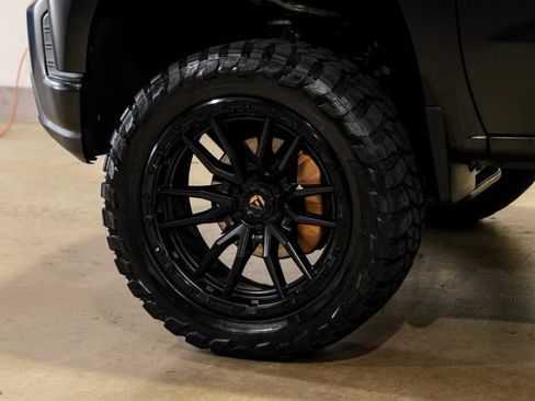 Used 2020 Chevrolet Silverado 1500 Custom w/ Custom Value Package RWD image 8