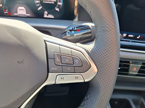 New 2026 Volkswagen Tiguan SE R-Line image 17