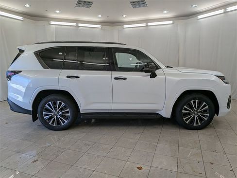 New 2025 Lexus LX 600 4WD w/ Premium Package image 14