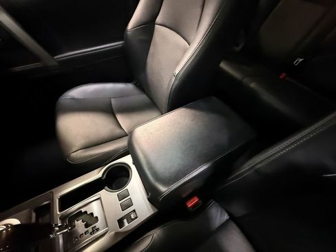 Used 2020 Toyota 4Runner Limited image 78