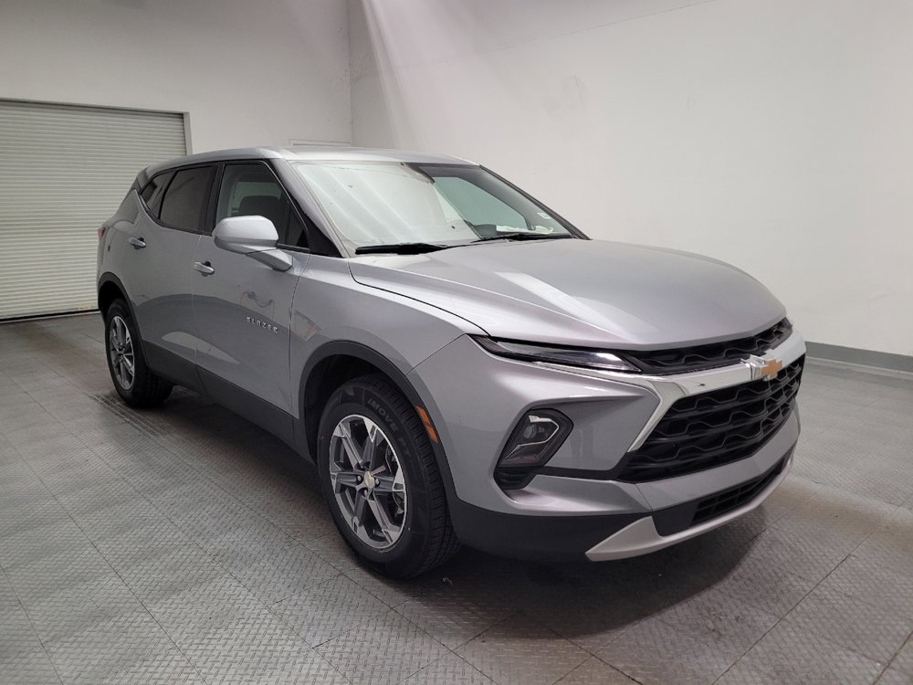 Used 2025 Chevrolet Blazer LT FWD image 13