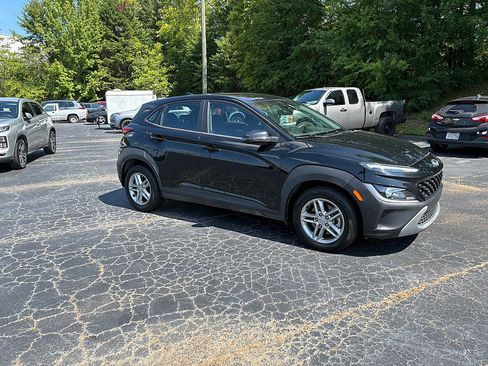 Used 2023 Hyundai Kona SE w/ Cargo Package AWD/4WD image 3