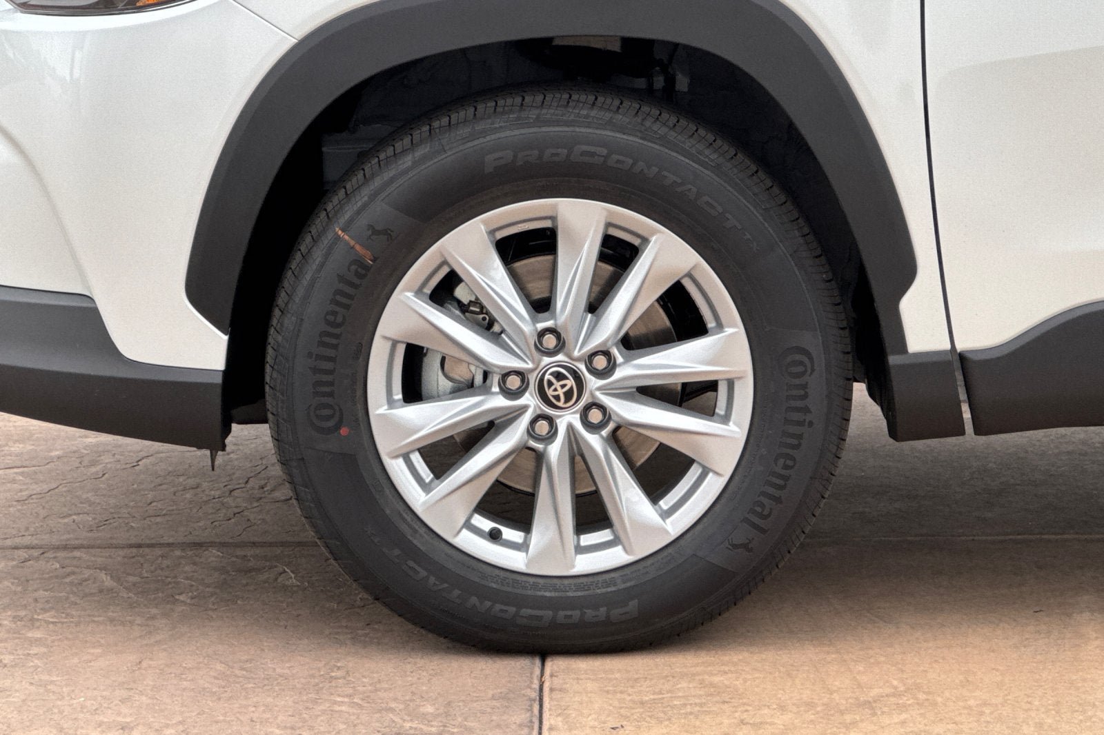 New 2026 Toyota Corolla Cross LE AWD/4WD image 31