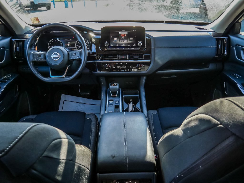 Used 2025 Nissan Pathfinder SV w/ SV Premium Package FWD image 27