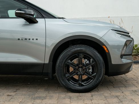 Used 2024 Chevrolet Blazer LT w/ Sound & Technology Package AWD/4WD image 18