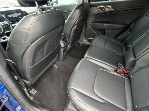 Certified 2023 Kia Sportage EX FWD image 18