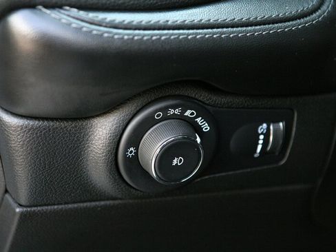 Used 2022 Dodge Durango GT RWD image 11