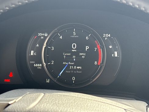 Used 2022 Lexus IS 350 F Sport image 21