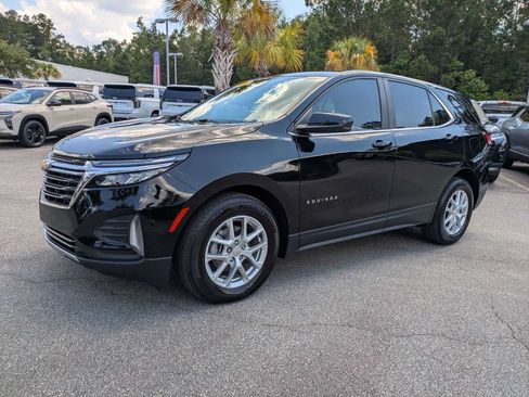 Used 2024 Chevrolet Equinox LT FWD image 8